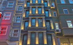 Taximist Hotel.