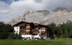 Hotel Ciasa Ai Pini