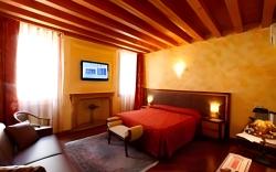 City Centre Rooms and Apartments