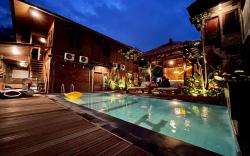 Tomohon 4BR Private Pool Villa Batu