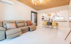 Jeju Merryjay Pension