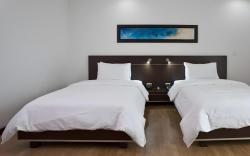 Sky Medellin Hotel