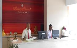 Kings Crown Hotel (VIP Road)