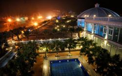 White House Beach Resort