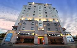 LS Tourist Hotel