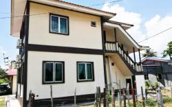 Hj Hassan Guesthouse - Paddy Room 2 (Top Floor)