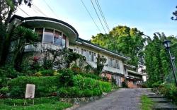 Mountain Lodge Hotel and Restaurant