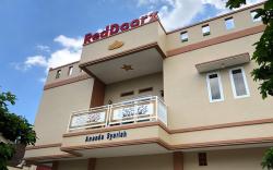RedDoorz Syariah @ Jalan Pangeran Antasari 4 Lampung