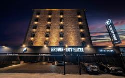 brown-dot hotel