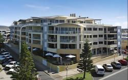 Riverside Holiday Apartments