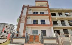 Collection O Raksha Inn Near PVR Ansal Plaza Greater Noida