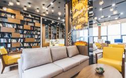 Atour Hotel Shanghai Lujiazui Minsheng Road Metro Station