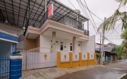 RedDoorz Syariah near Summarecon Mall Bekasi