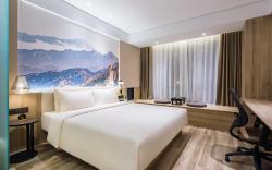 Atour Hotel Qingdao Fuzhou Road Sakura Town