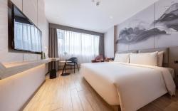 Atour X Hotel Shenzhen Longhua Dalang Commercial Center