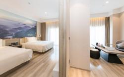 Atour Hotel Chongqing Hongyadong Riverview