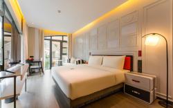 Atour Hotel Chongqing Tiandi NetEase Cloud Music