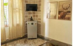 Luxe Ganges haven - 1BR. Luxe Apt w/ wide Balcony.