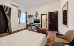 A25 Hotel - Doi Can 1