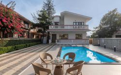 StayVista's Brookvale Cottage - Dive into tranquility with pool view and gazebo