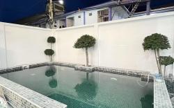 Luxury modern villa,300m to beach&walking st,9BR
