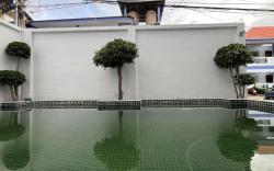 Luxury modern villa,9BR,200m to walking st