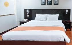 RedDoorz Plus @ Hotel Esse