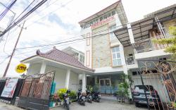 RedDoorz Plus near Malang Airport