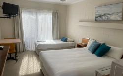 Corlette Palms Motor Inn