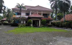 Hotel Pondok Putri Batukaras