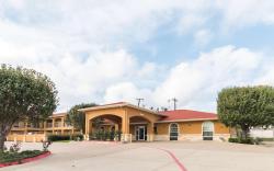 Motel 6 Alvarado, TX