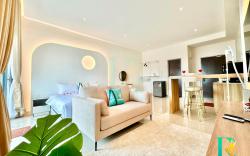 Arissa Suite. KSL2@ Studio 2Pax near IKEA &Aeon