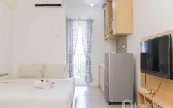Simple Cozy Living Studio Bassura City By Travelio