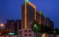 Vienna Hotel Zhengzhou Only Henan Movie Town