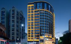 Vienna Hotel Xinfeng West High-Speed Railway Station