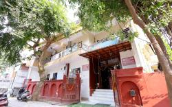 Hotel Basil Inn near to Taj Mahal