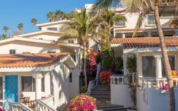 Mar del Cabo by Velas Resorts