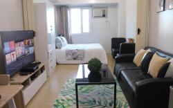 Huge A2J Executive Luxury 1BR Suite Near ABS CBN