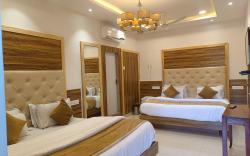 HOTEL GOLDEN VEENA