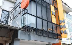 M Cabin Karawaci