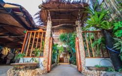 Bamboo Bungalow Resthouse Boracay