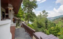 J Valley Resort