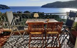 Vintage flat on Villefranche bay Free car-park