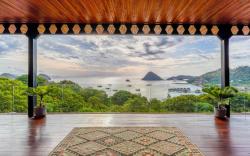 Paradise Garage Komodo Villa