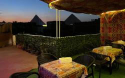 Jana pyramids view inn