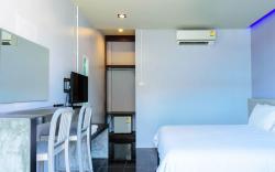 Loma Place Hotel