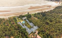 Foxoso La Beach Resort & Spa, Goa