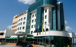 Diplomat Plaza Hotel & Resort