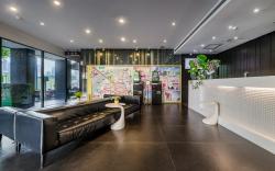 CHECK inn Express Kaohsiung Love River