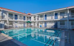 Motel 6 Grand Prairie, TX - Interstate 30